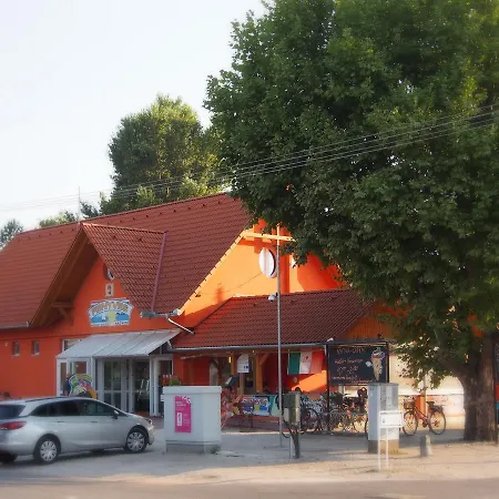 Laszlo Nyaralohaz Balatonfenyves Exterior photo